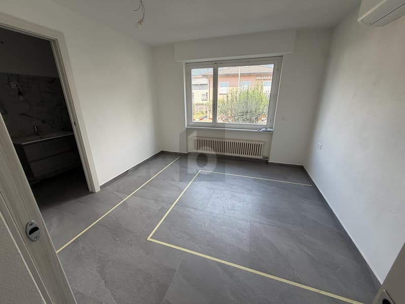Renovated, like new in central location (4)