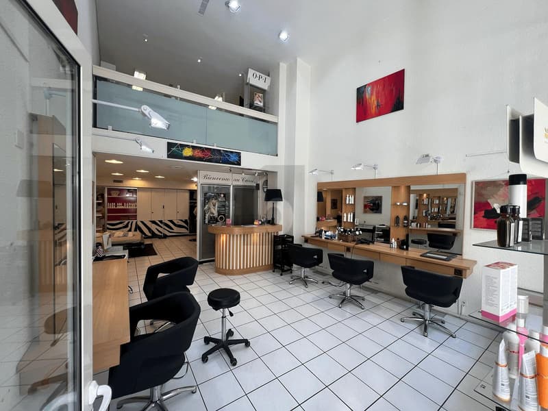 Friseursalon in der Altstadt (1)
