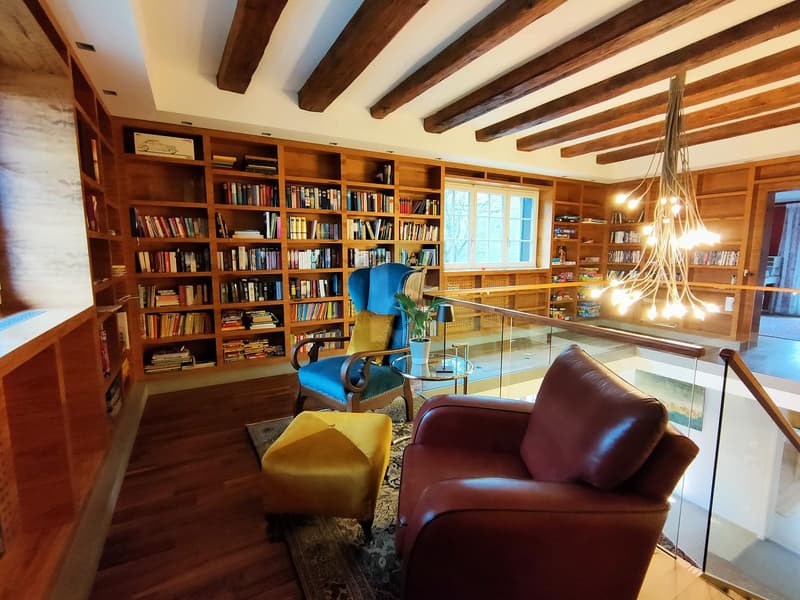 Peaceful, private, and stately living (3)