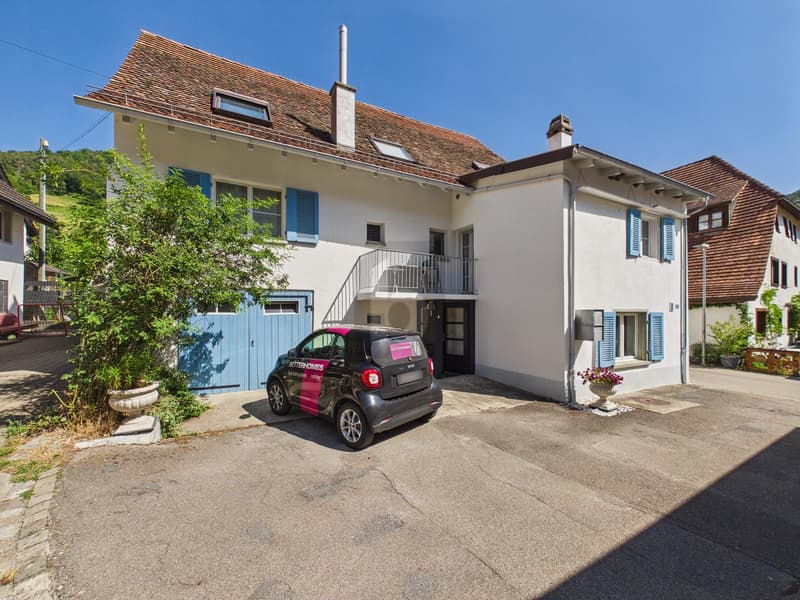 HISTORIC CHARM MEETS MODERN LIVING COMFORT (1)