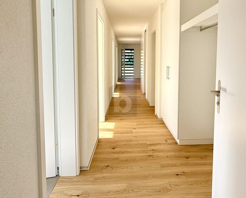 High-Value and Bright - For the First Occupancy (2)