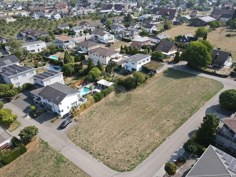 Paradise Building Plot in Family-Friendly Quarter (4)