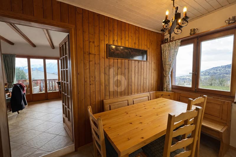 Charming with Garden and Lake View - Peaceful Setting (4)