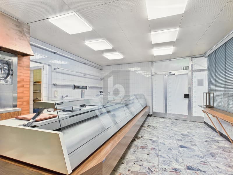At the best location with walk-in traffic (1)