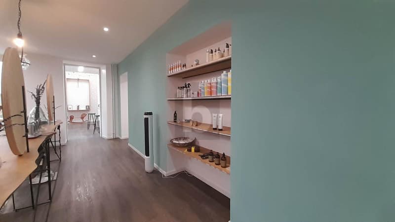 ESPACE COMMERCIAL LUMINEUX ET MODERNE (4)