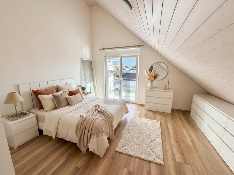 ELEGANT DUPLEX BATHED IN LIGHT (3)