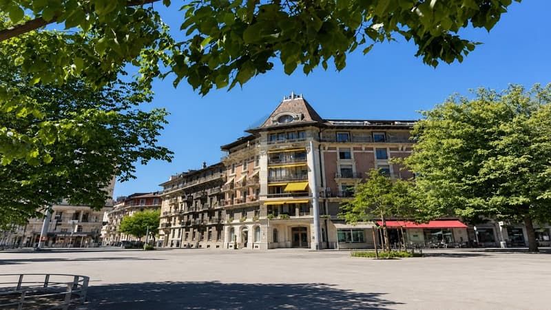 TRES JOLI FONDS DE COMMERCE À REMETTRE A CAROUGE (1)