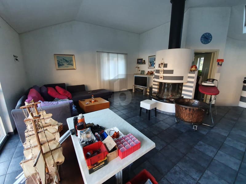 Spacious and welcoming (2)