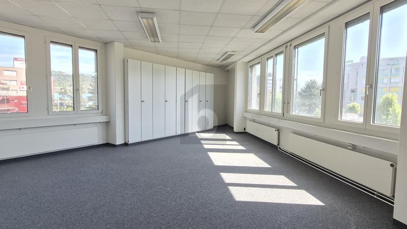 NÄHE BAHNHOF - IDEAL FÜR COACHINGS (3)