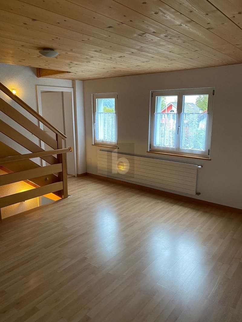 RENOVIERT MIT VIEL PLATZ FÜR DIE FAMILIE (2)