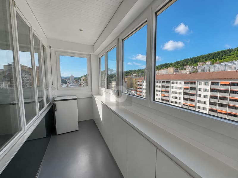 Ideally located near shops (1)
