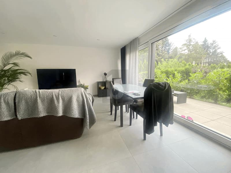 BEL APPARTEMENT AVEC PISCINE (3)