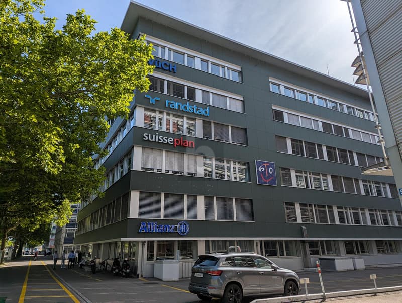 FLEXIBEL MIT EMPFANG, TERRASSE UND WARENLIFT (1)