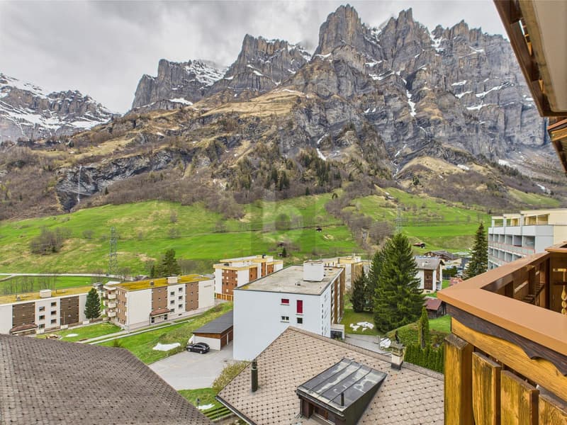 GEDIEGENES WOHNEN IN HERRLICHER BERGWELT (1)