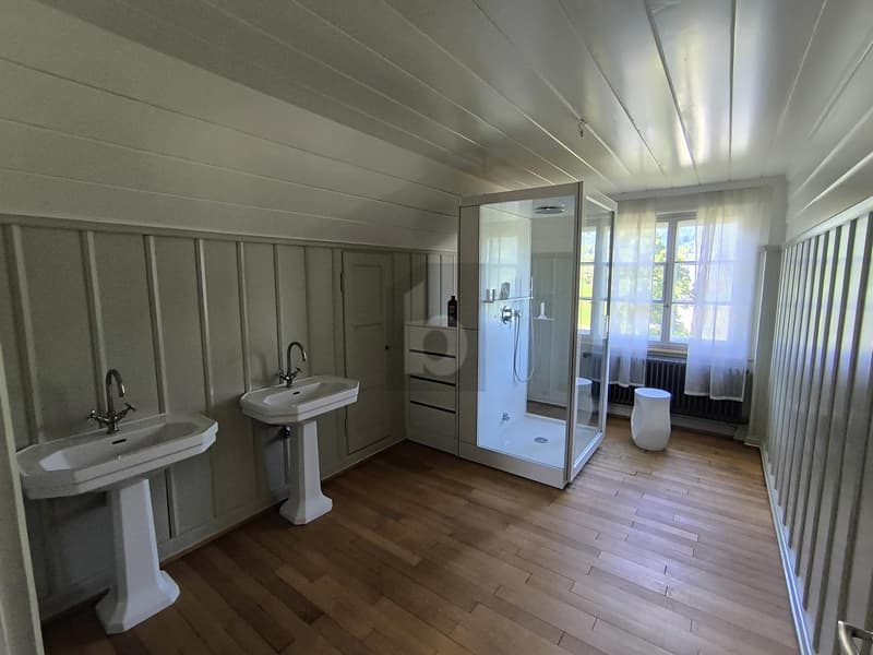 HISTORIC WITH PANORAMIC VIEW (3)