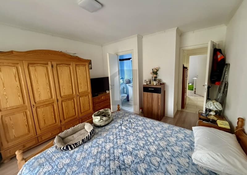 BRIGHT AND SPACIOUS (2)