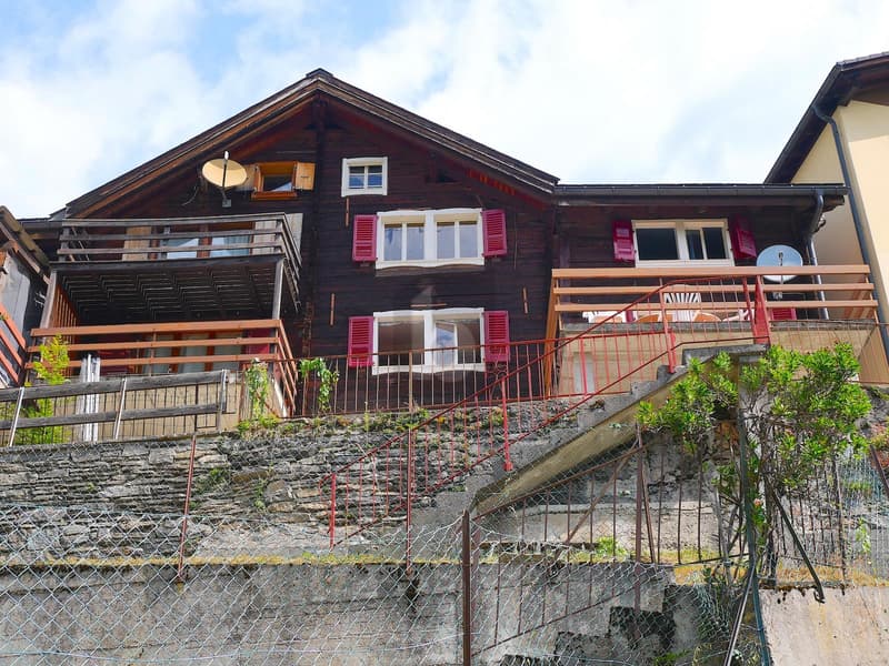 Charming house with terrace and open view (1)