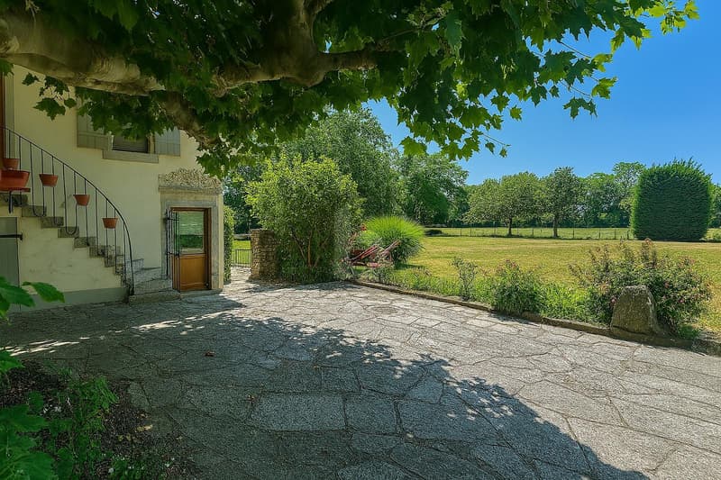 RIVE GAUCHE : VILLA JUMELÉE AU CADRE DEXCEPTION (3)