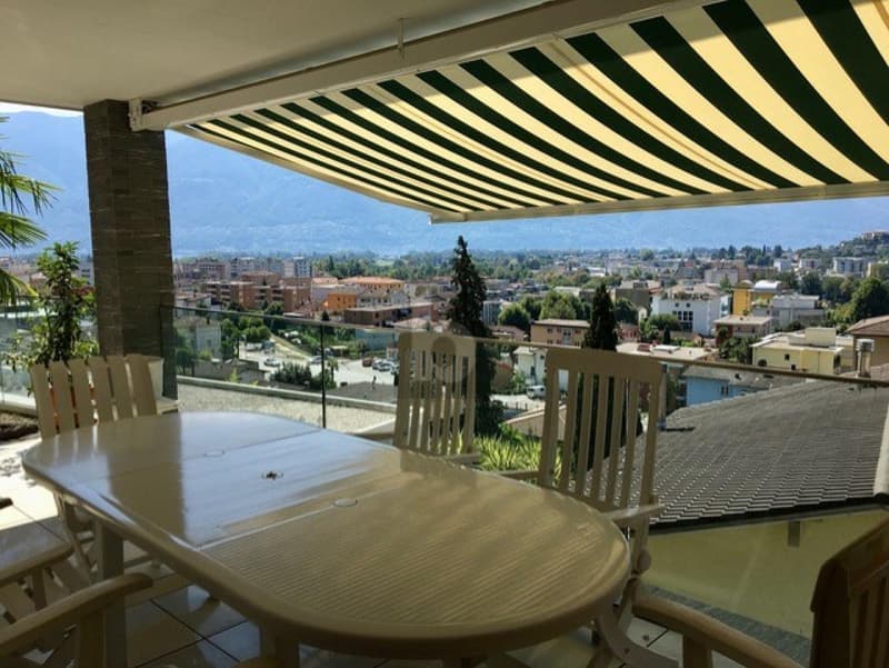 APPARTAMENTO LUMINOSO CON DEPENDANCE E VISTA (2)