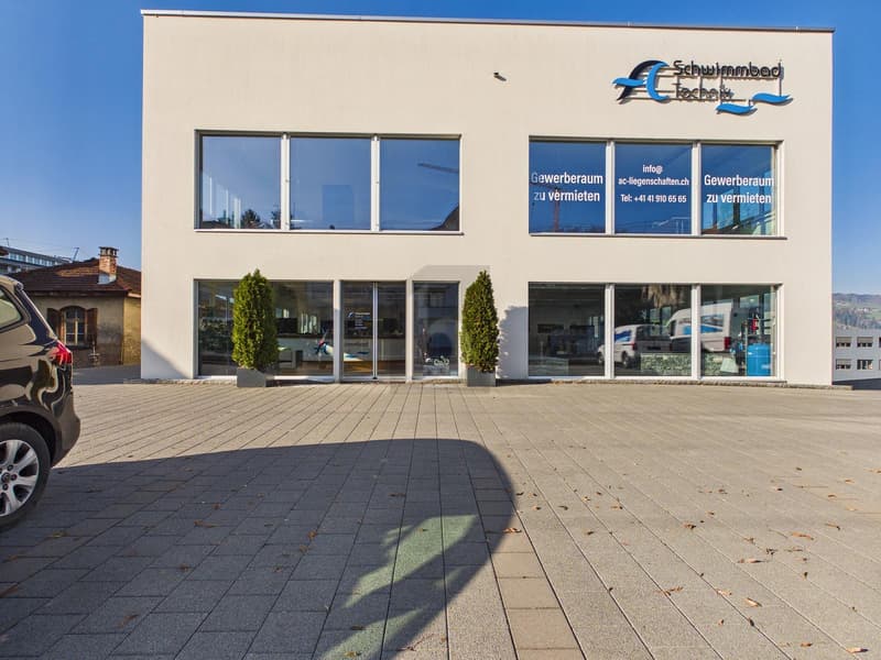 REPRÄSENTATIV AN ZENTRALER LAGE (1)