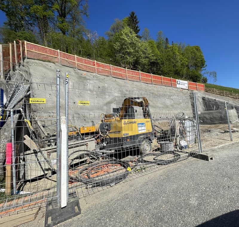 NEUE HAUSHÄLFTE MIT MITGESTALTUNGSMÖGLICHKEIT (1)