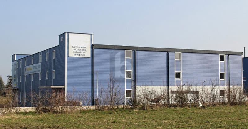 LOCAL DE STOCKAGE PRATIQUE (260) (1)
