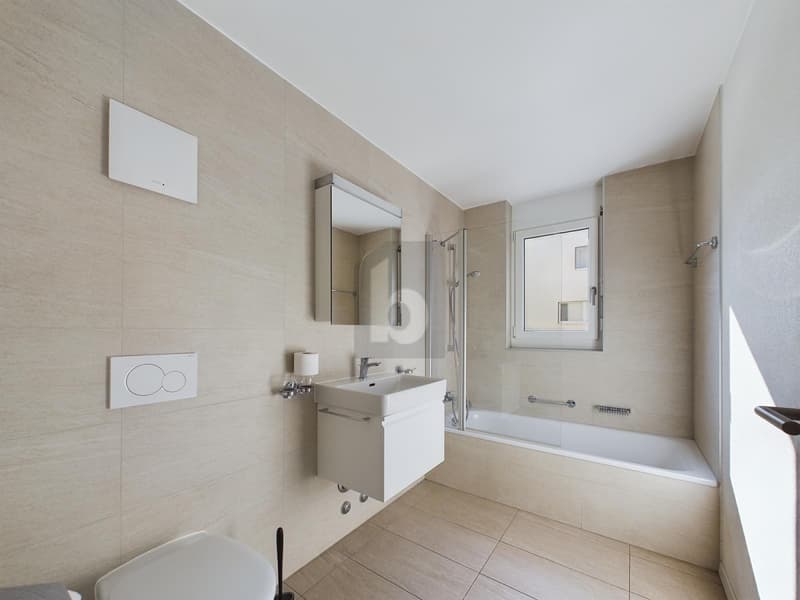 UN LOGEMENT MODERNE DANS UN QUARTIER CALME (5)