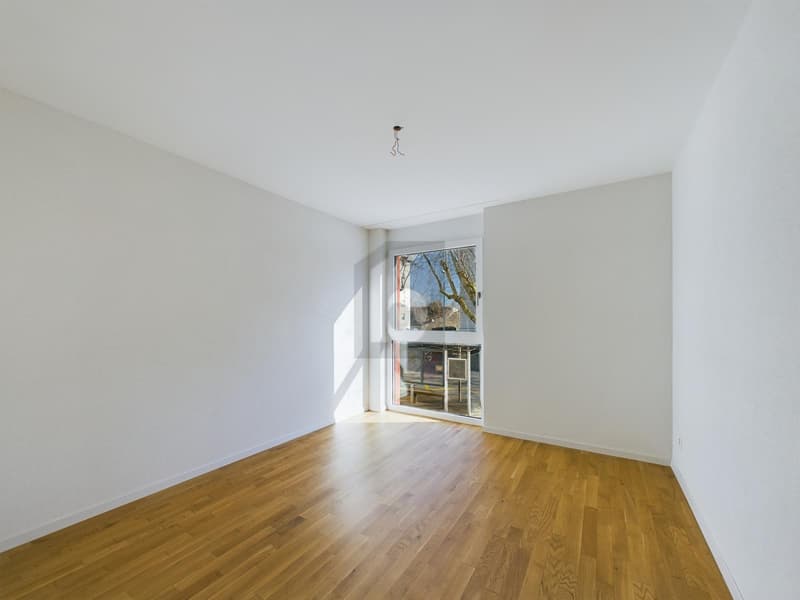 UN LOGEMENT MODERNE DANS UN QUARTIER CALME (3)