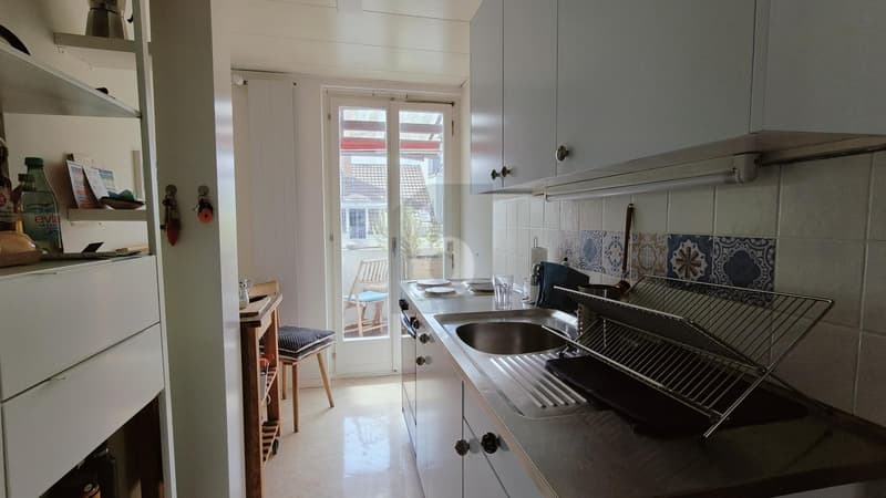 ALTBAU-CHARME MIT ÜBERDACHTEM BALKON (5)