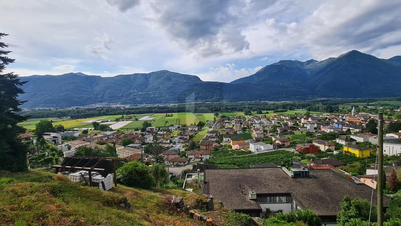 TRANQUILLO E SOLEGGIATO CON VISTA (1)
