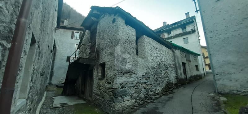 RUSTICO DA RISTRUTTURARE (1)