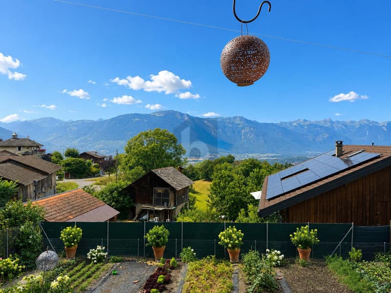 CHARMANT AVEC TERRASSE DANS UN CADRE PAISIBLE (1)