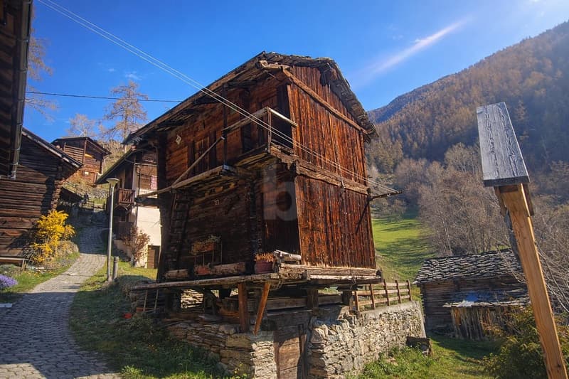 AMÉNAGEMENT SUR MESURE, AVEC VUE PANORAMIQUE (2)