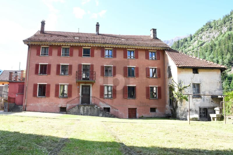 SPAZIOSA CON AMPIO GIARDINO DA RISTRUTTURARE (2)