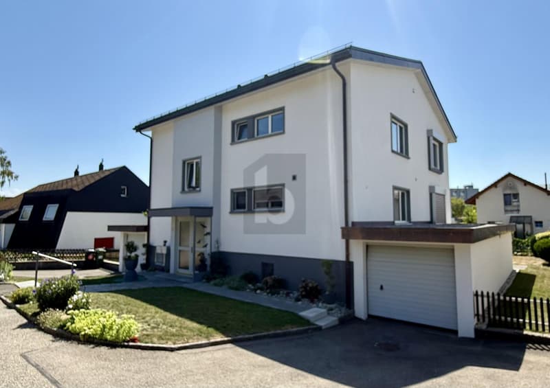 RUHIG UND HELL WOHNEN MIT BALKON UND CHEMINEE (1)
