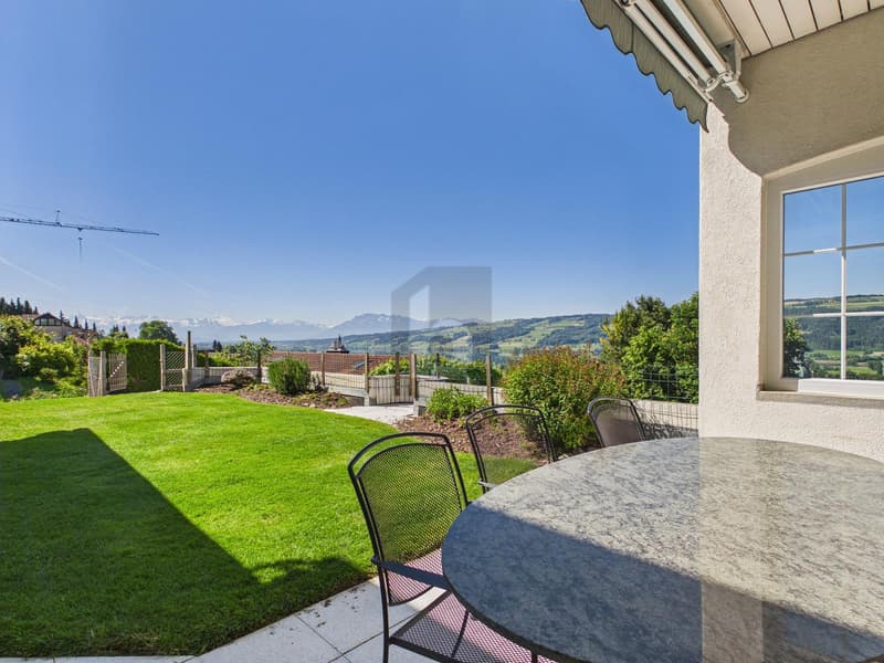 AN BESTER LAGE MIT POOL UND PANORAMASICHT! (2)