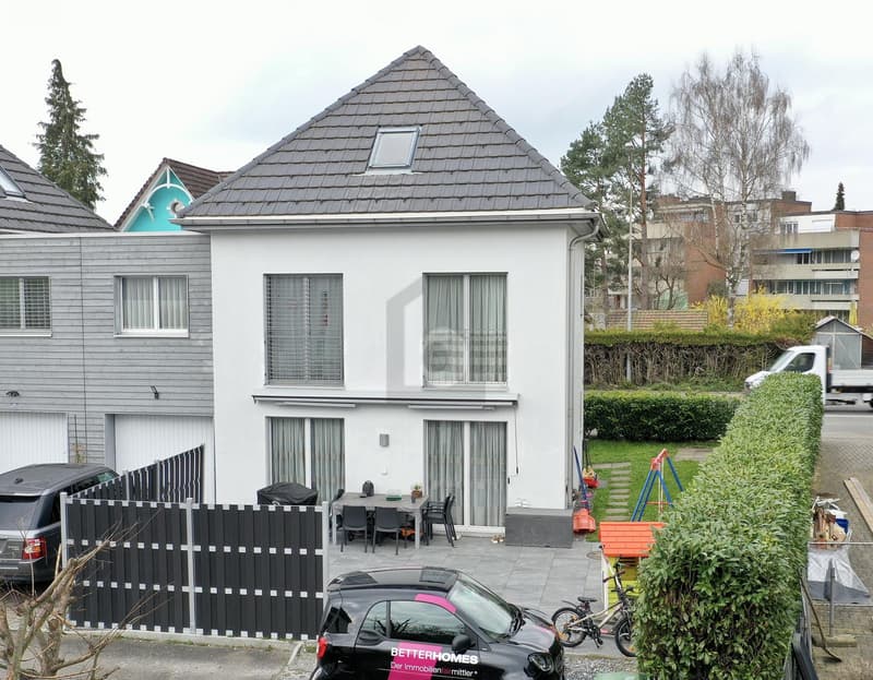 FAMILIENFREUNDLICH MIT CHARME IN ZENTRALER LAGE (1)