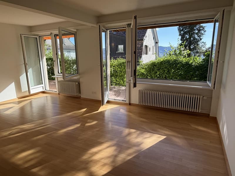 EXKLUSIV AM ZÜRICHBERG: SONNENTERRASSE & 2 PP INKL. (1)
