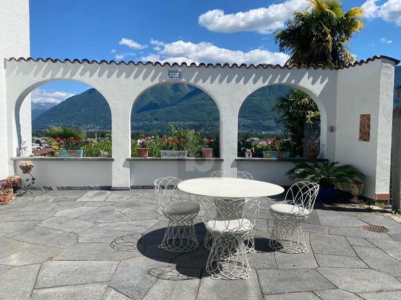 ELEGANZA, TRANQUILLITÀ E VISTA LAGO (1)