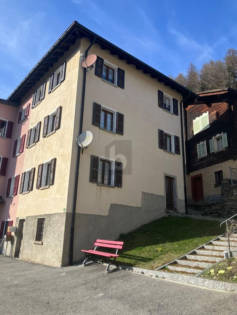GRAZIOSO E SOLEGGIATO CON VISTA (1)