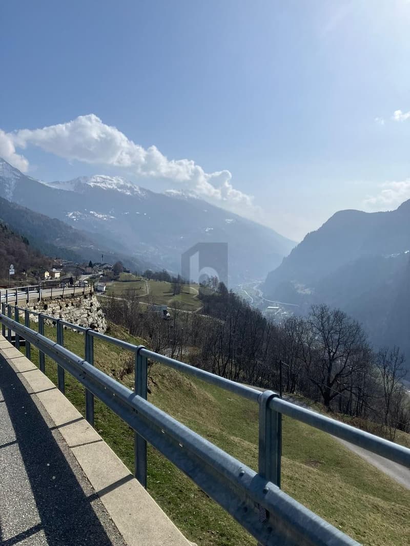 GRAZIOSO E SOLEGGIATO CON VISTA (4)