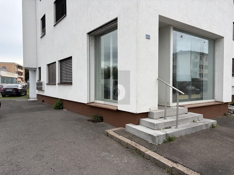 STARK FREQUENTIERT, IDEAL FÜR LAUFKUNDSCHAFT (1)