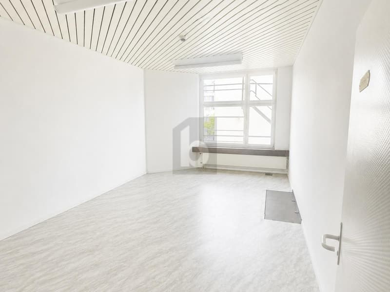 ARBEITEN AN ATTRAKTIVER LAGE IN ZÜRICH (4)