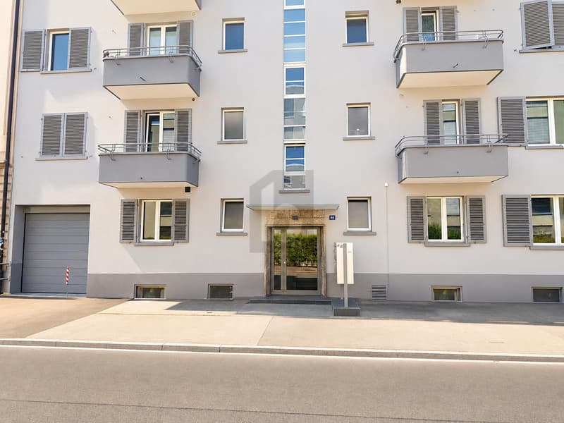 LUMINEUX AVEC TERRASSE ET JARDIN COMMUN (1)