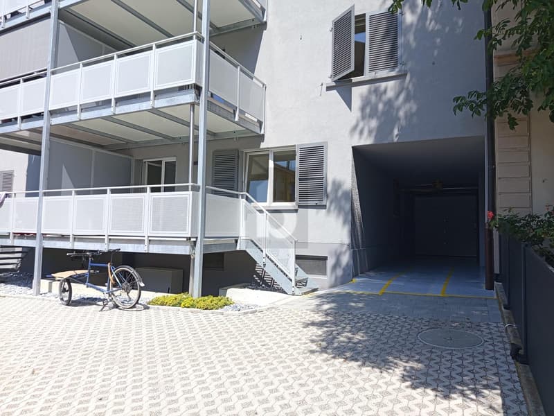 LUMINEUX AVEC TERRASSE ET JARDIN COMMUN (5)