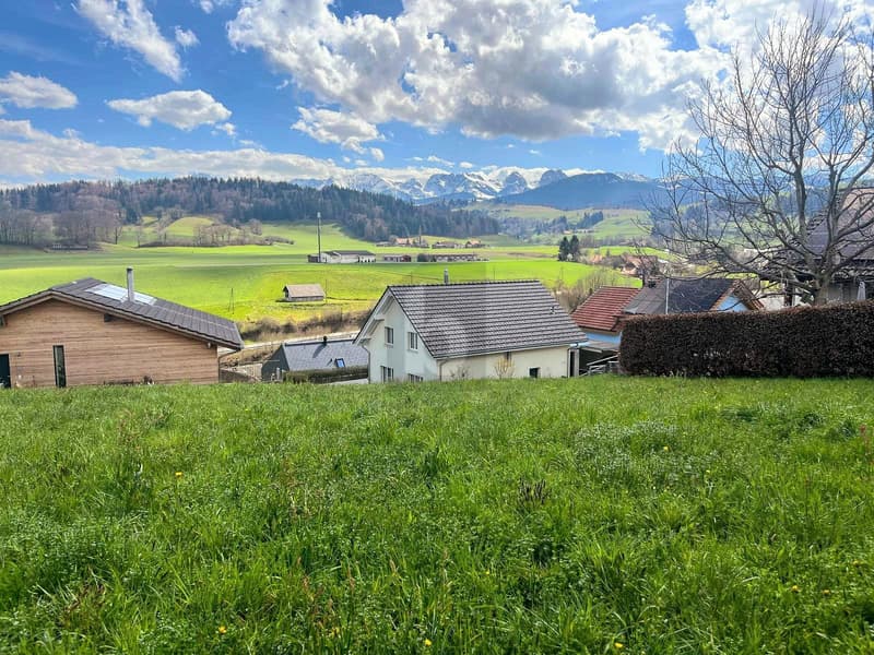 RUHIG, NATURUMGEBEN MIT WEITSICHT (2)