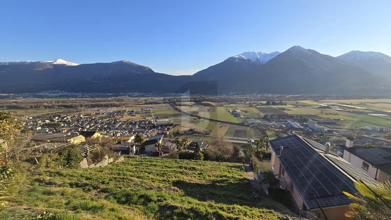 AMPIO IN POSIZIONE SOLEGGIATA CON VISTA (2)