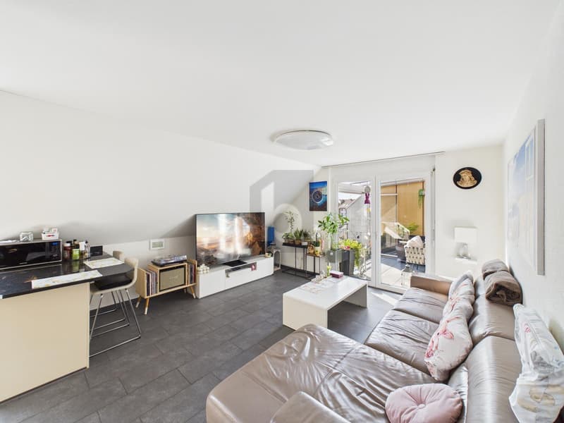 RUHIG MIT LIFT UND VERGLASTEM BALKON (5)