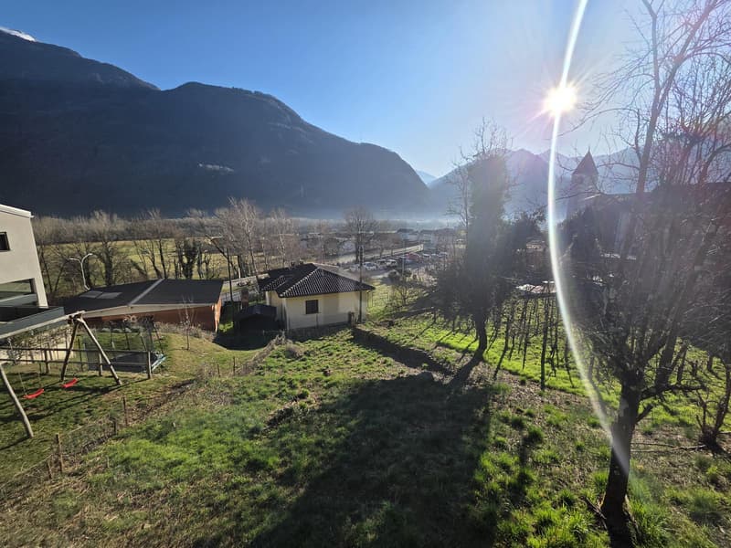 IN POSIZIONE TRANQUILLA E SOLEGGIATA CON VISTA (1)