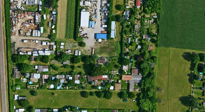 ENTWICKLUNGSPOTENZIAL AUF 1'751 M² AN TOP-LAGE (1)